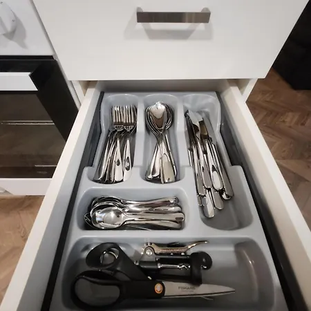 Rauhallinen Kolmio, Autokatospaikka Apartamento *